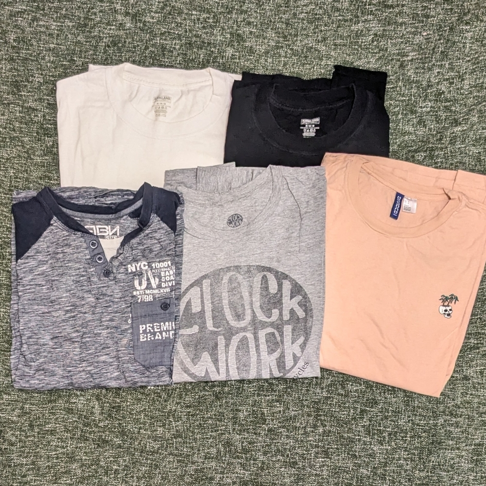Kids Graphic and Solid Color T-Shirts Set